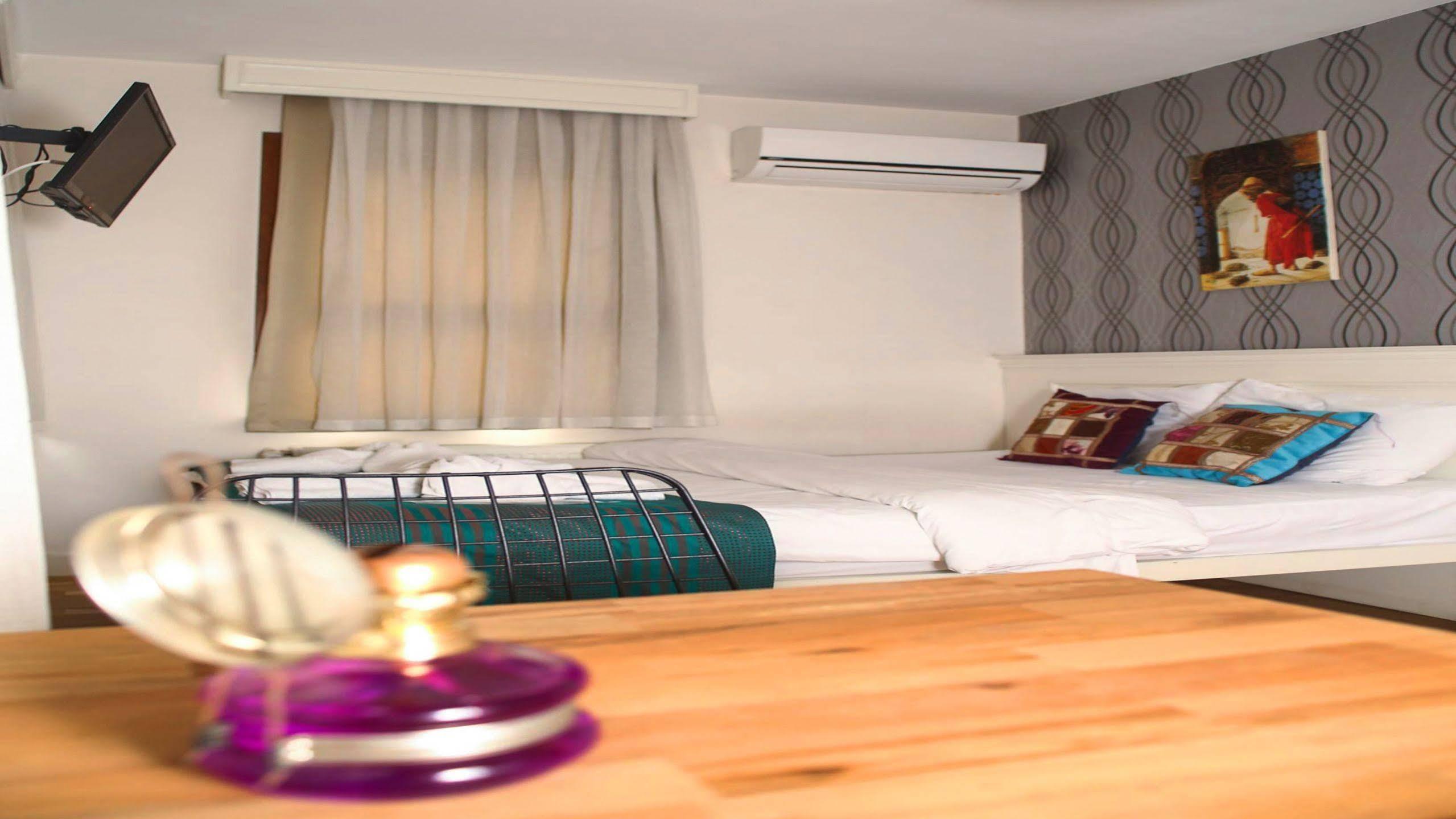 Hotel Neva Flats Taksim à Istambul Extérieur photo